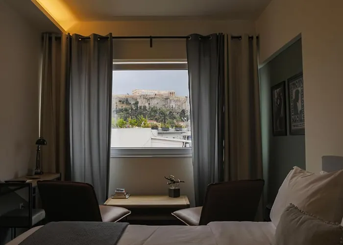Elite Ermou Suites